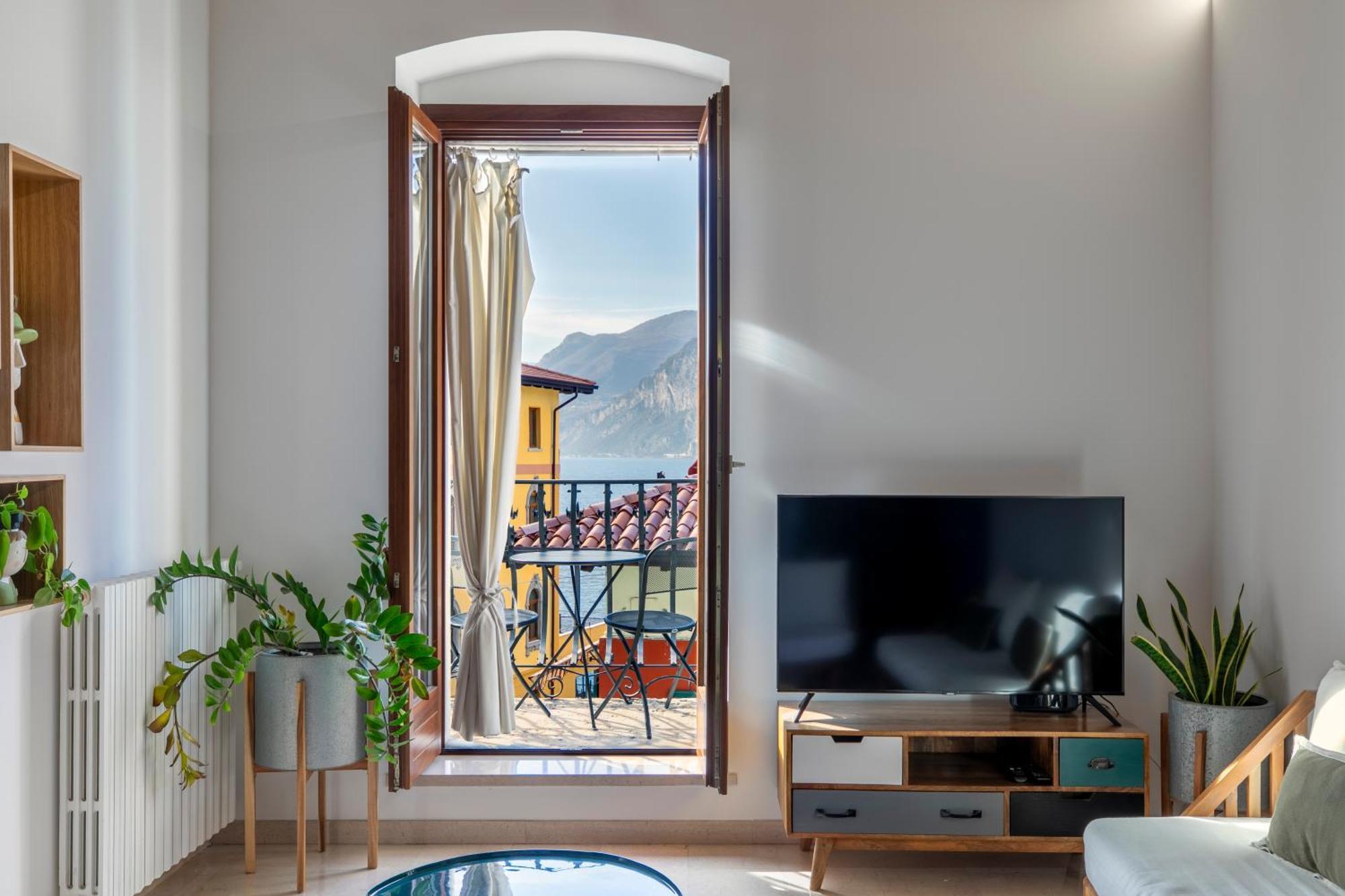 Harbor View - Malcesine Apartment Exterior photo